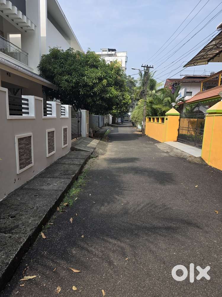 LAND FOR SALE BTS ROAD KALOOR KEERTHI NAGAR