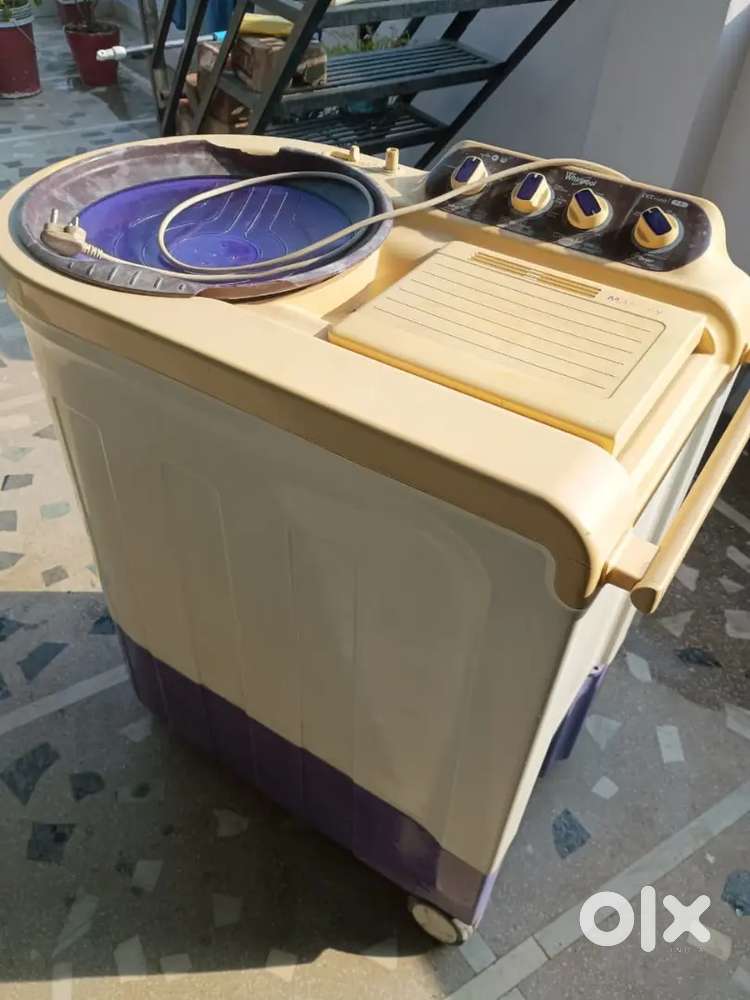 Whirlpool washing machine in good condition price slightly negotiable