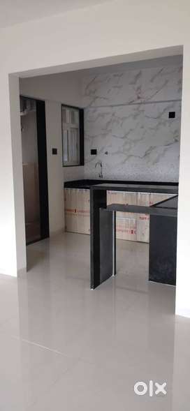 3 BHK SEMI FURNISHED FLAT WITH MODULAR KITCHEN AND CAR PARKING 29K