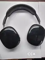 P9 headphones in excellent condition with box