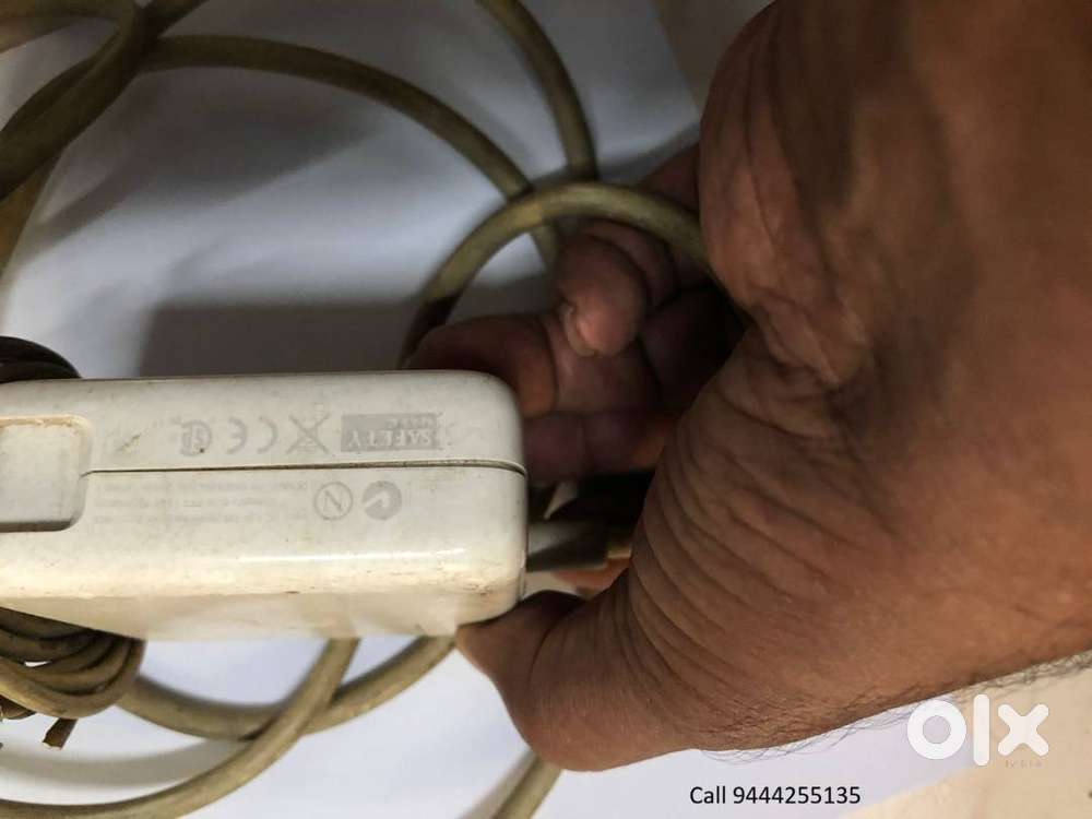 Apple 85W MagSafe Power Adapter - Model A/12378EA