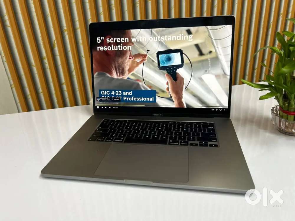 Apple MacBook Pro 2019 (Model A2141)–Core i9 8GB GPU 16” RetinaDisplay