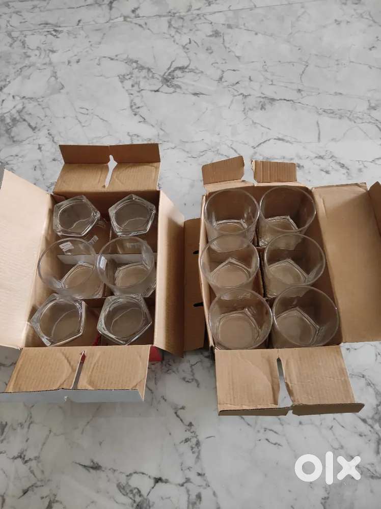 6 brand new glasses, 5 floral print glasses, 3 glass jars with Box