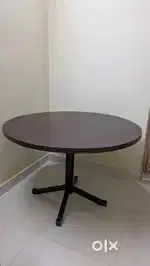 4 Seater Dinging Table