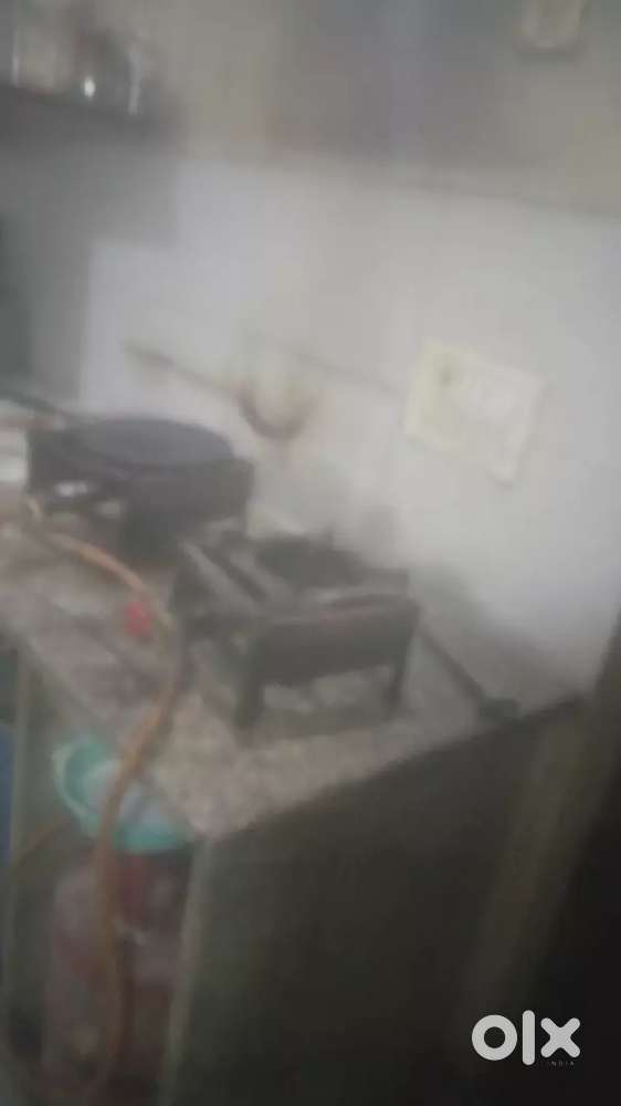Kitchen Helper required for PG