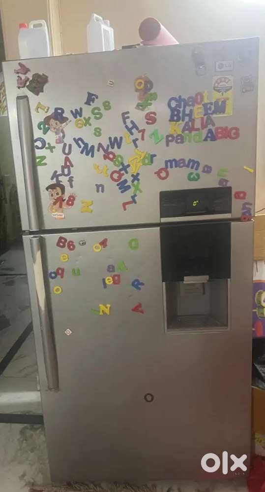 LG Double door fridge with water dispenser excellent condition 560 L