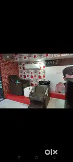Unisex sallon Fully furnished near kathauta chauraha gomti nagar Lko.