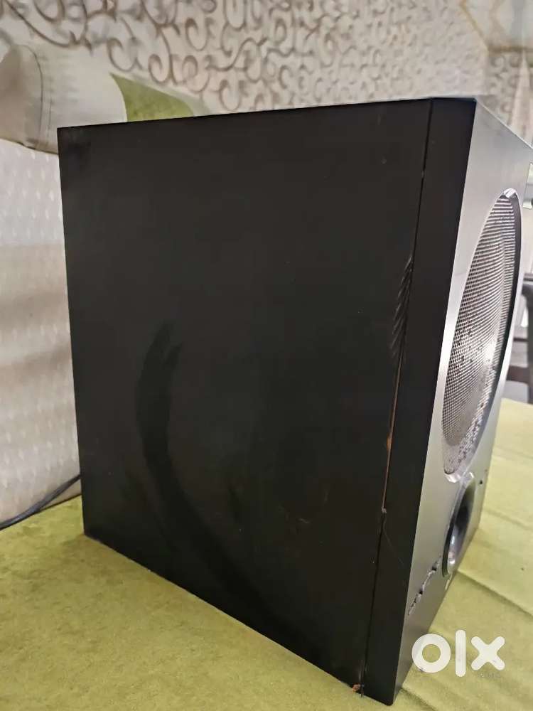 LG subwoofer box without woofer like new good condition