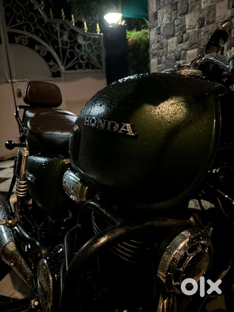 Honda CB350 DLX (2024)