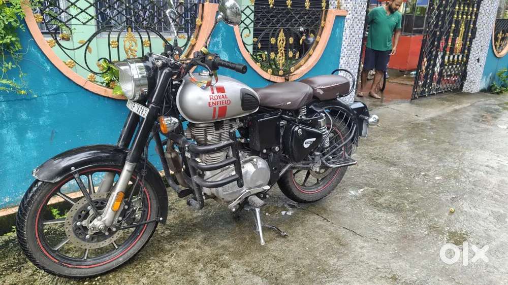 Offering first owner RE Classic bs6 , giving mileage over 40-41