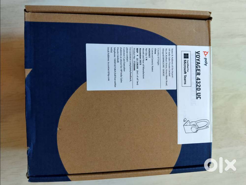 Poly (Plantronics) Voyager 4320 Wireless Headphone with stand