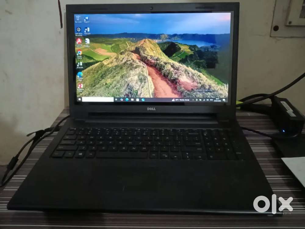 Dell laptop touchscreen 8/128