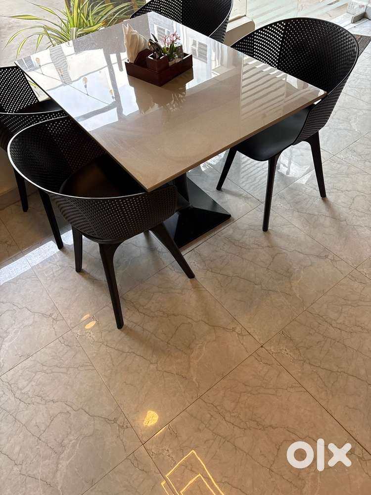 Cafe waiters required