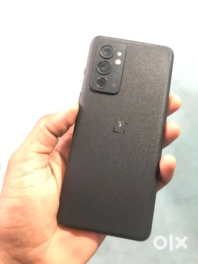 OnePlus 9rt 5g - 8gb Ram 128gb rom NEVER REPAIR