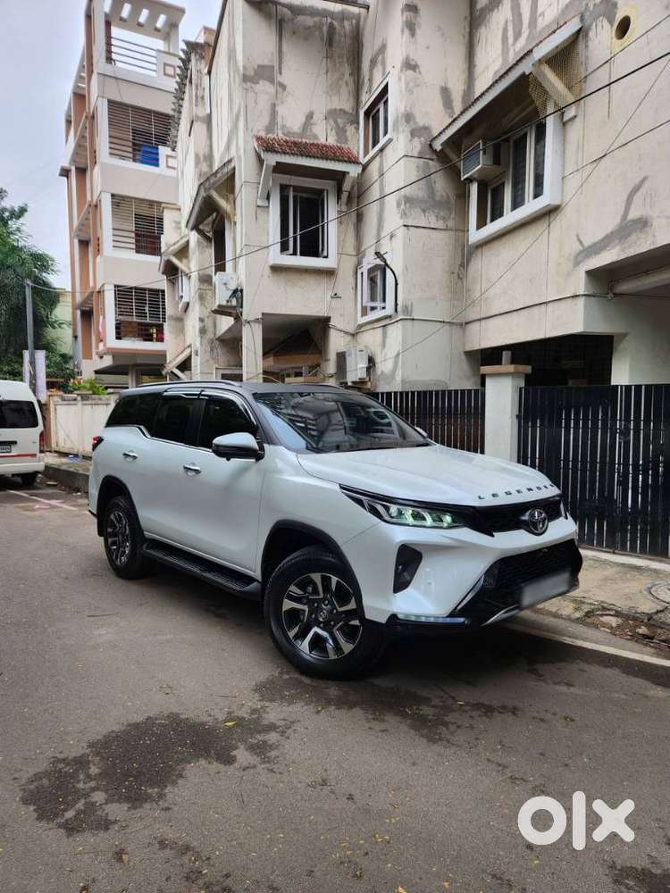 Toyota Fortuner Legender 4X2 AT 2.8, 2025, Diesel