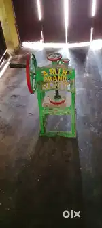 Ice gola machine