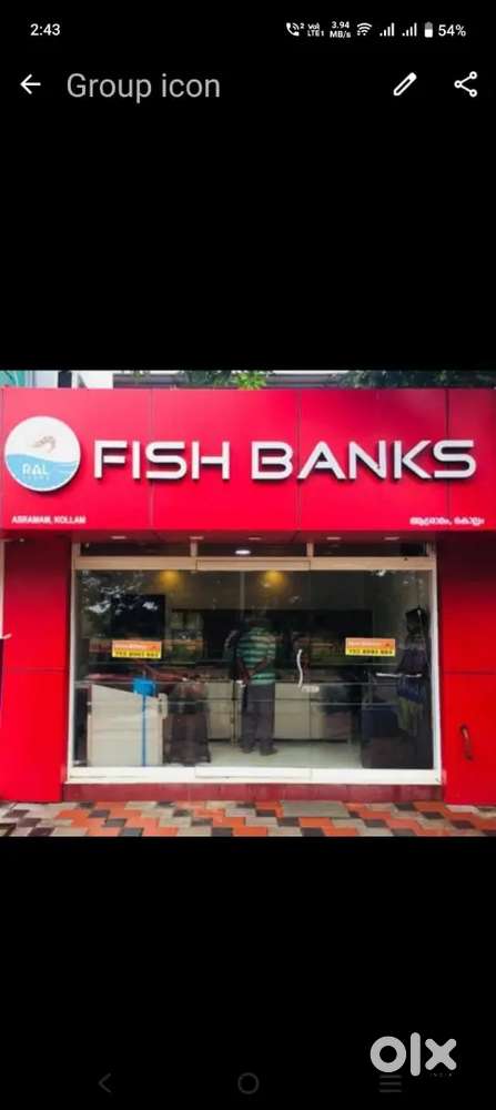 cash counter and delivery staff .