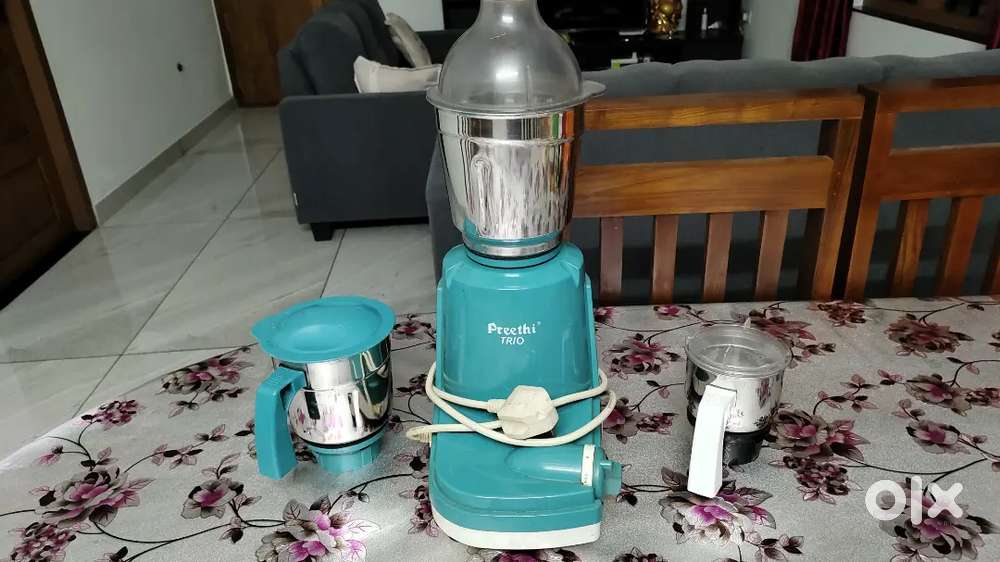 Mixer grinder ..preethi,Kitchen hood,Gas stove.