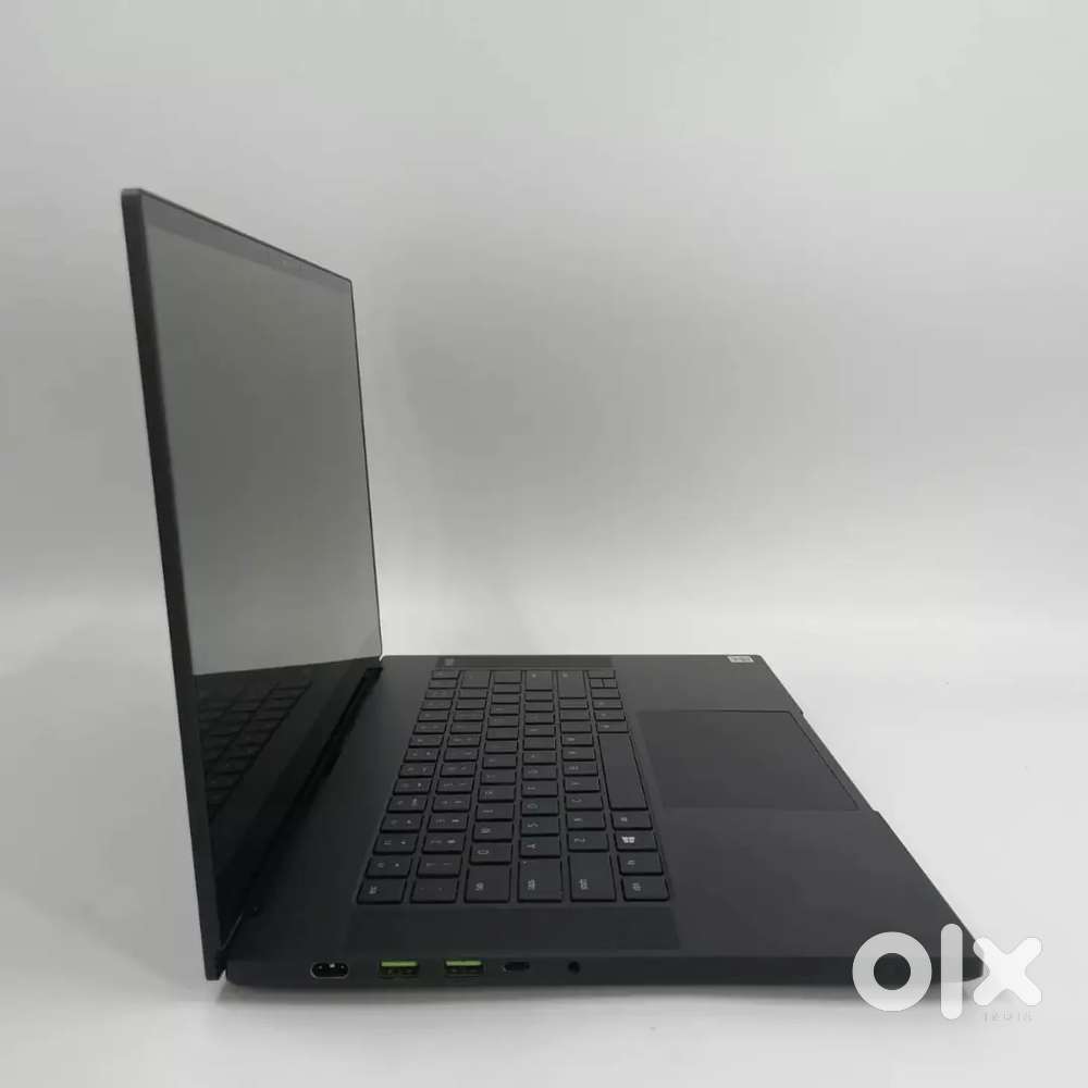 Razer Blade 15 Advanced 4K TOUCH 2.3 GHz i7-1087