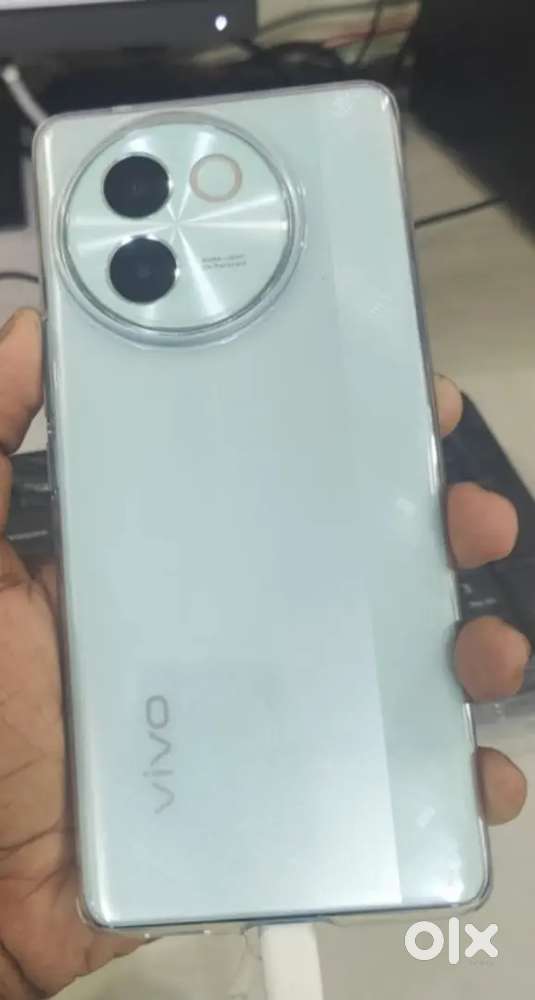 Vivo v 30e 256 gb Only 8 month used