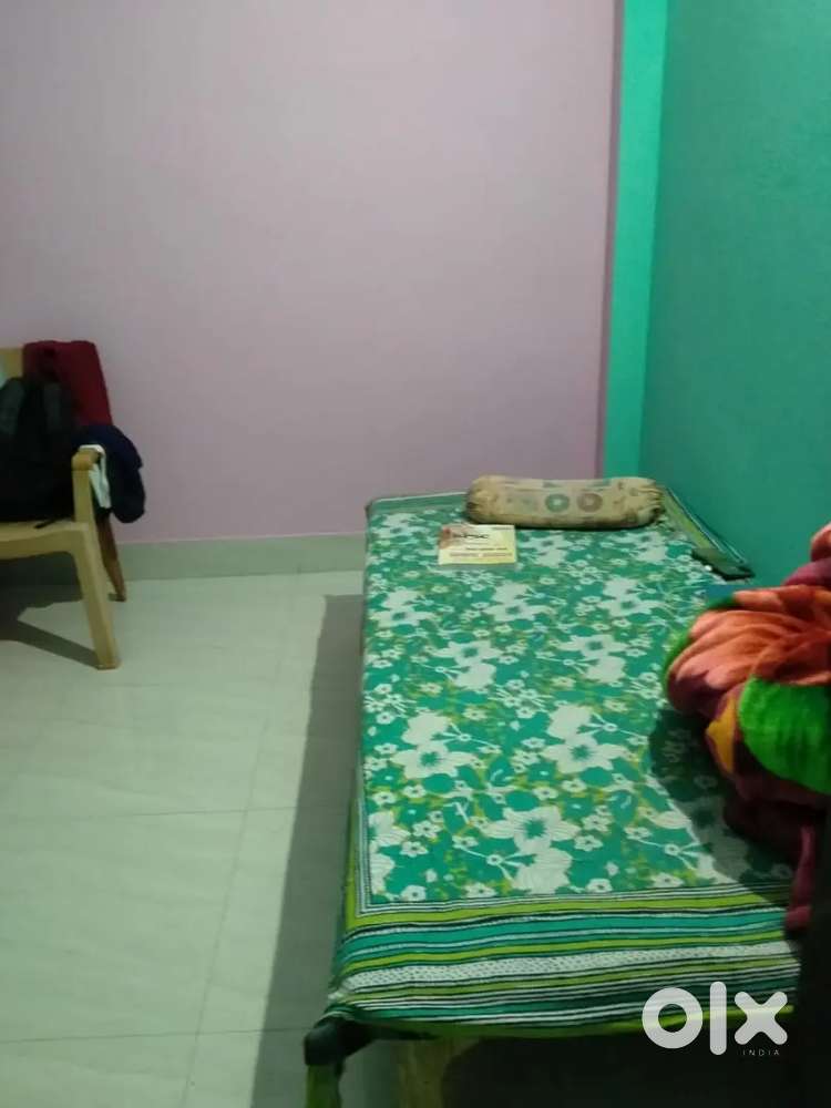 Room for rent only for girls