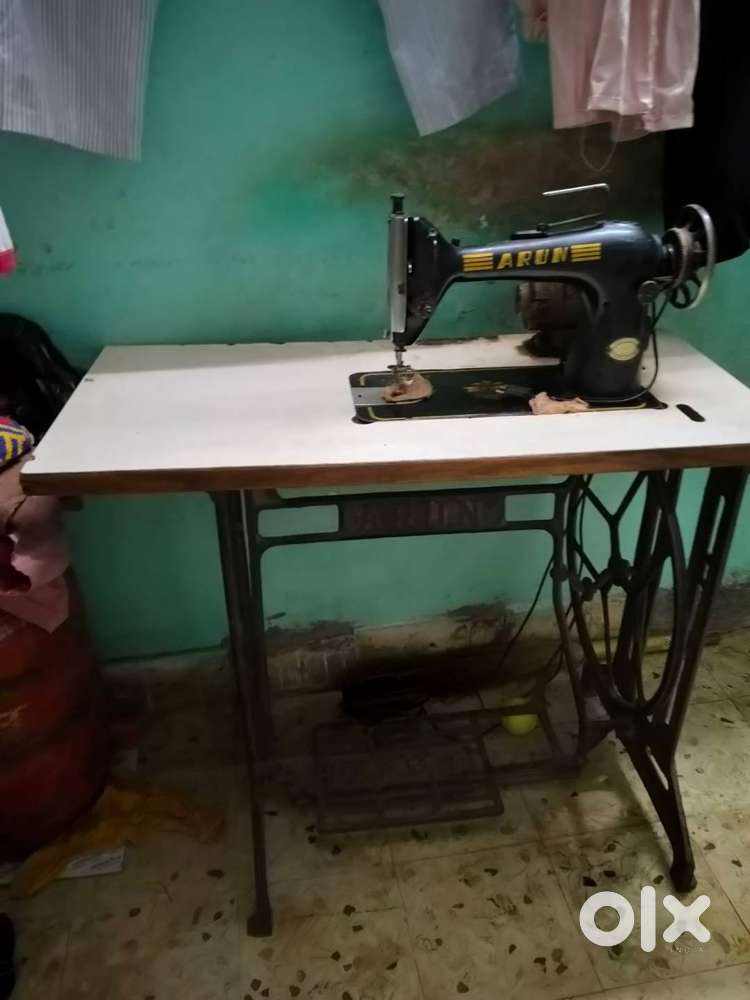 Arun Vintage Sewing Machine in Good Working Condition