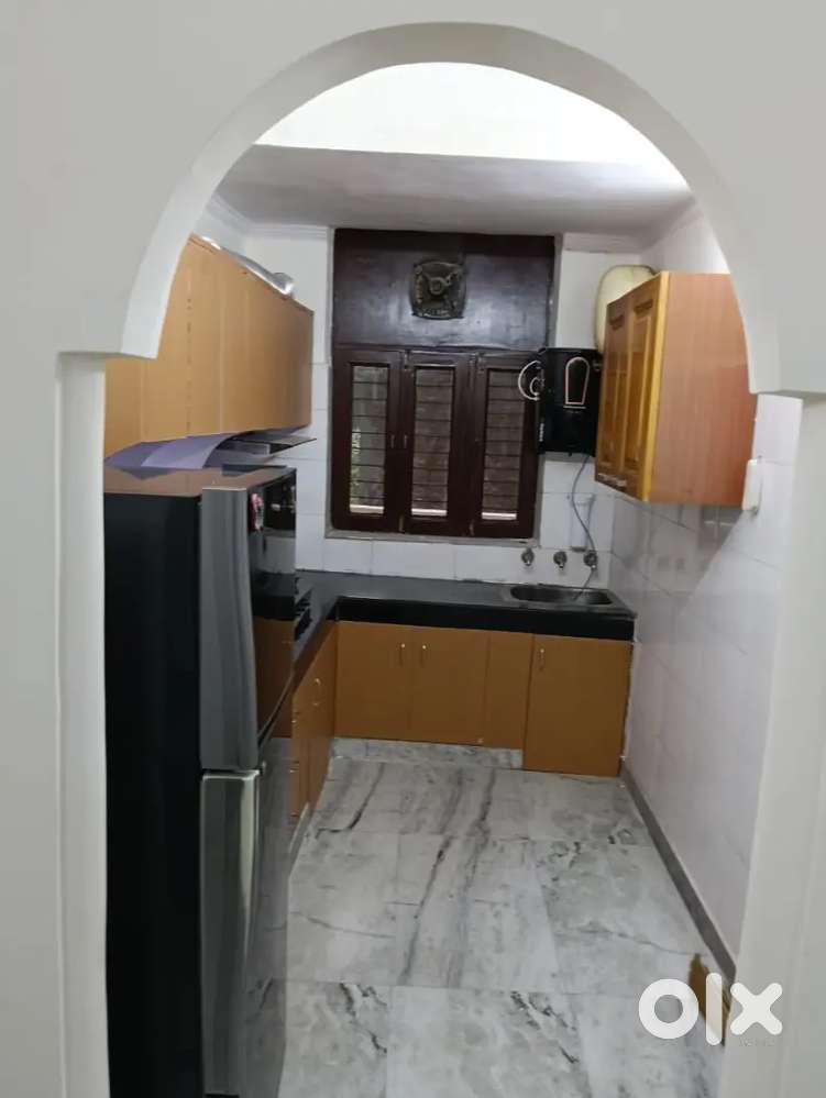 3 bhk furnished flat available for rent in greenfield colony