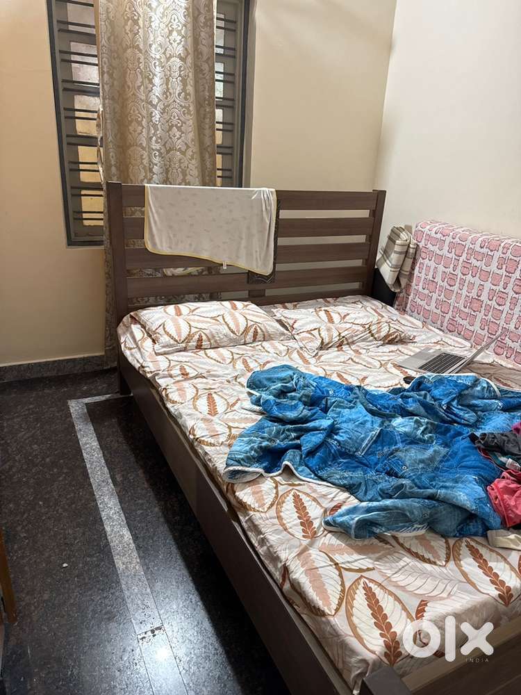 Queen size Bed and cot