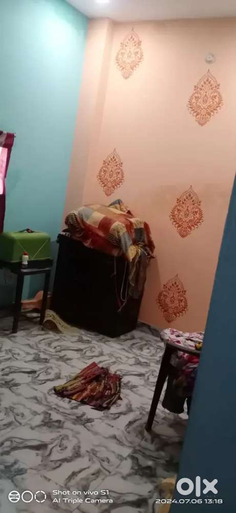 Dubbaga chauraha lucknow, only girl allowed