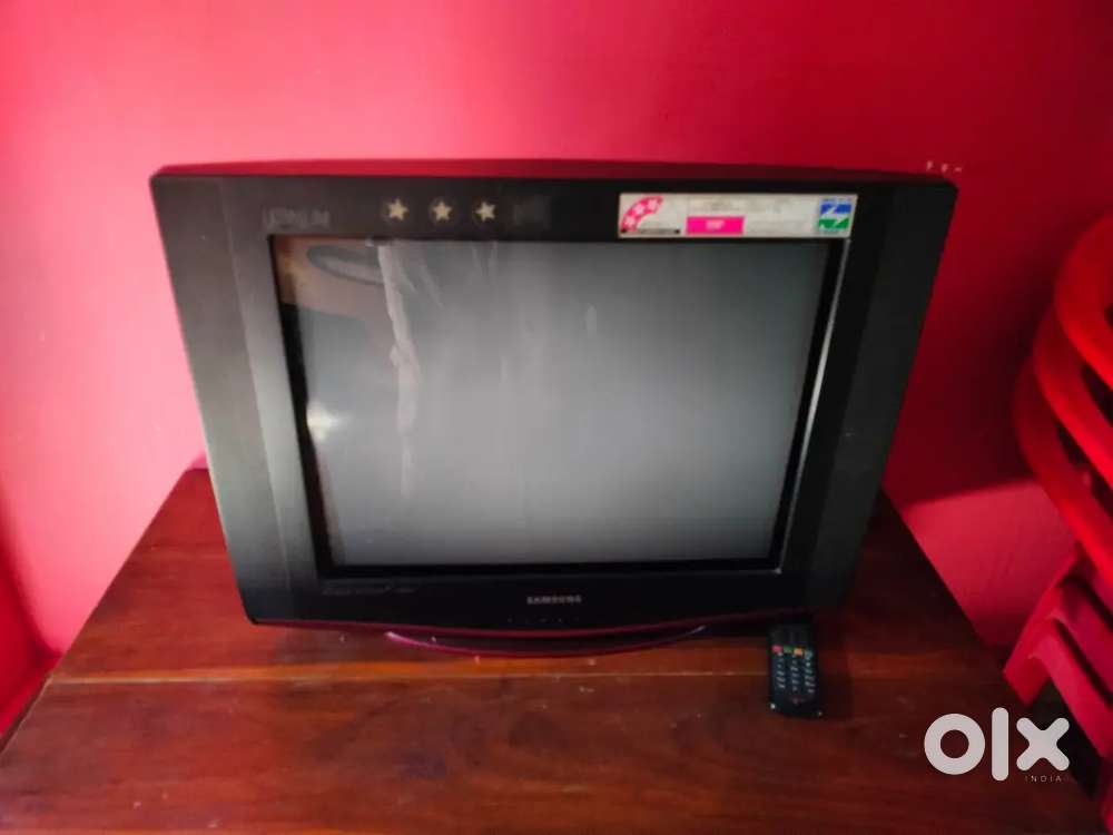SAMSUNG TV WITH SETTOP BOX DISH GOOD CONDITION