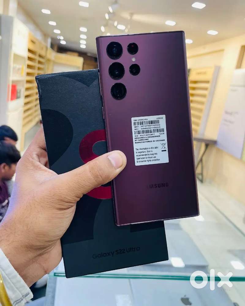 Selling my 6 month old Samsung  need urgent money