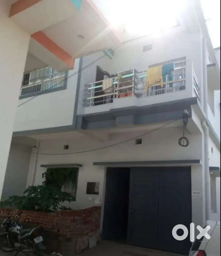 Seperate spacious 2BHK flat with seperate toilet & bothrom