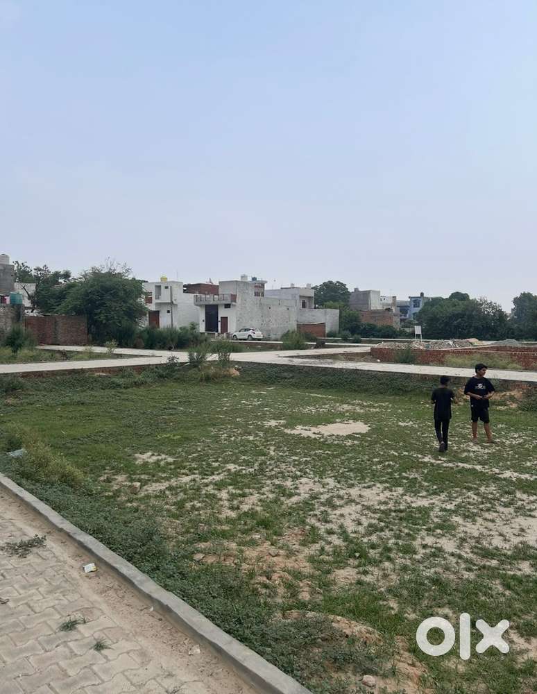 Genuine and authorised land in Size 110 Sq yard 45k per gaz