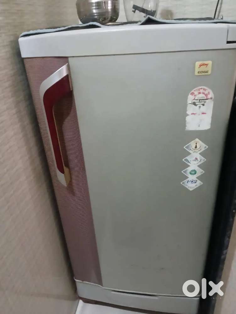 Godrej edge 186 liter 5 star