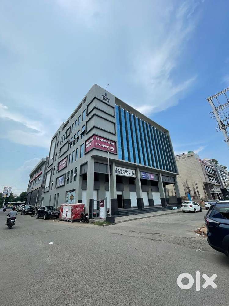 Office space 150 sq ft and 1400 sq ft at ISBT near MP nagar