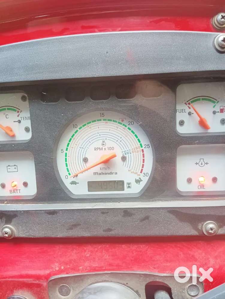 Mahindra urjan 555
