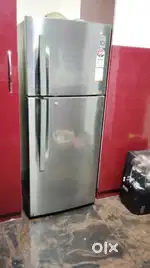 LG DOUBLE DOOR FRIDGE IN EXCELLENT CONDITION