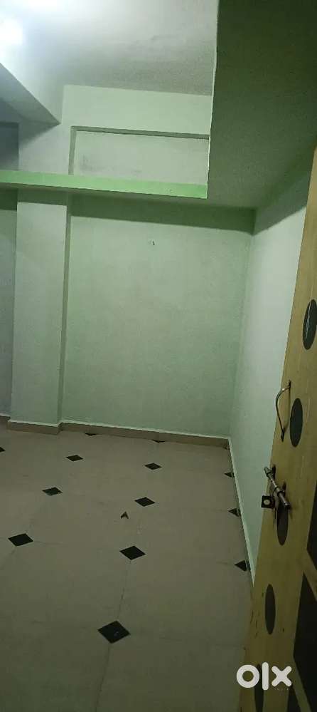 SINGAL ROOM RENT AMROLI સિંગલ રૂમ કિચન 1ભાડું બ્રોકર ચાર્જ લાગશે