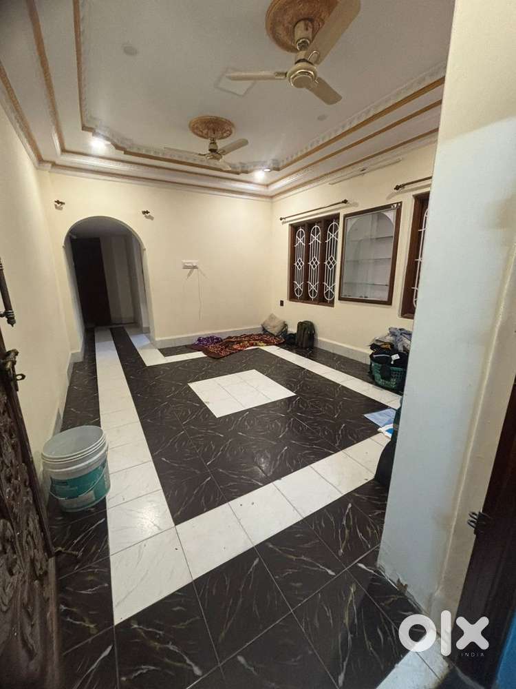 3bhk Water 24 hours rent 37k negotiable.