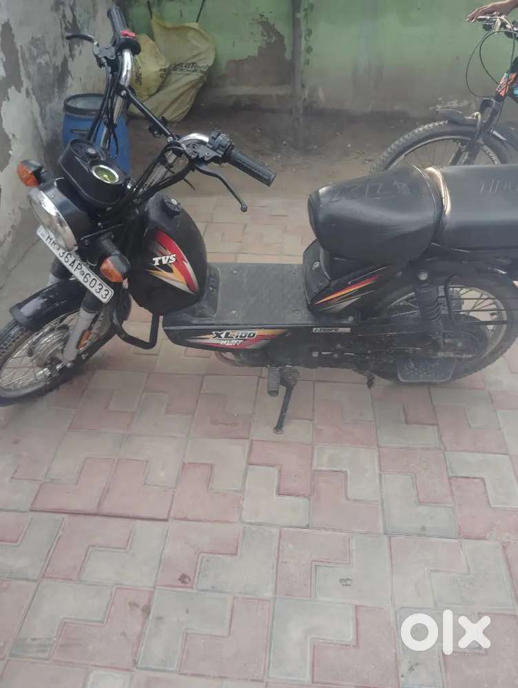 Ghar pe khadi rehti hai only 2000 km chali hai only 1 service done