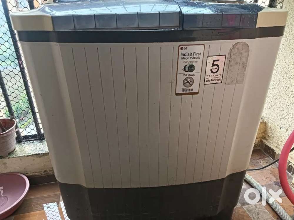 Semi automatic washing machine