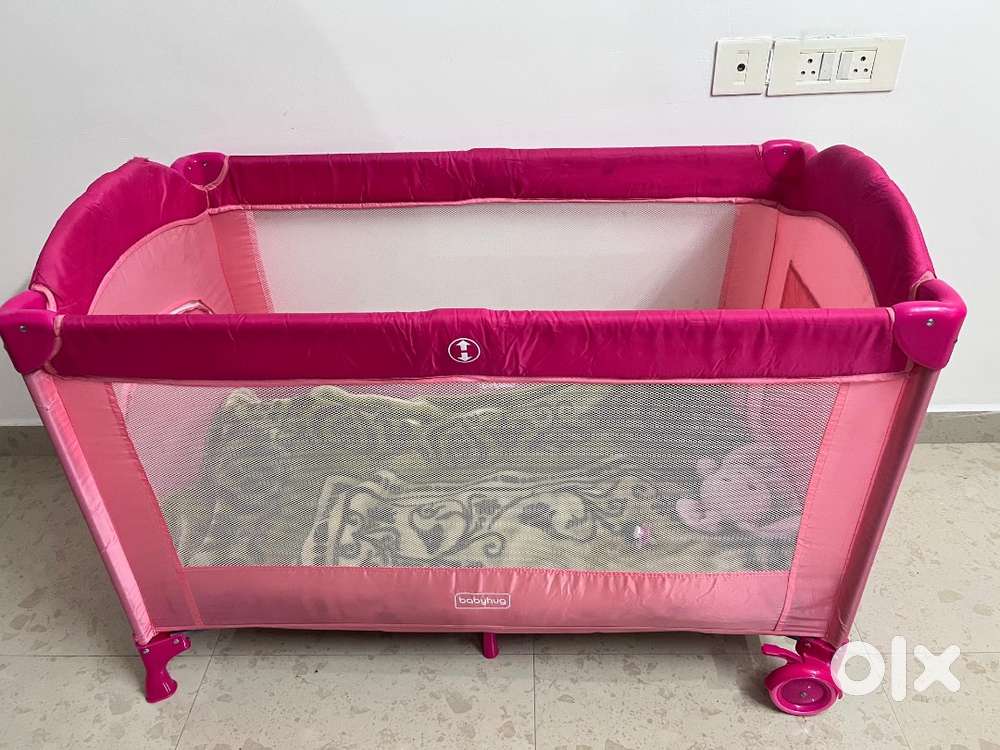 Pink Portable Travel Bed for Babies & Toddlers – Excellent condition