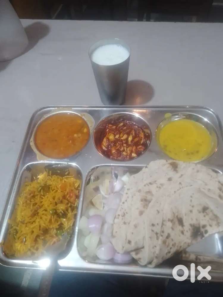 Roti chpati bnane ke liye women chahiye