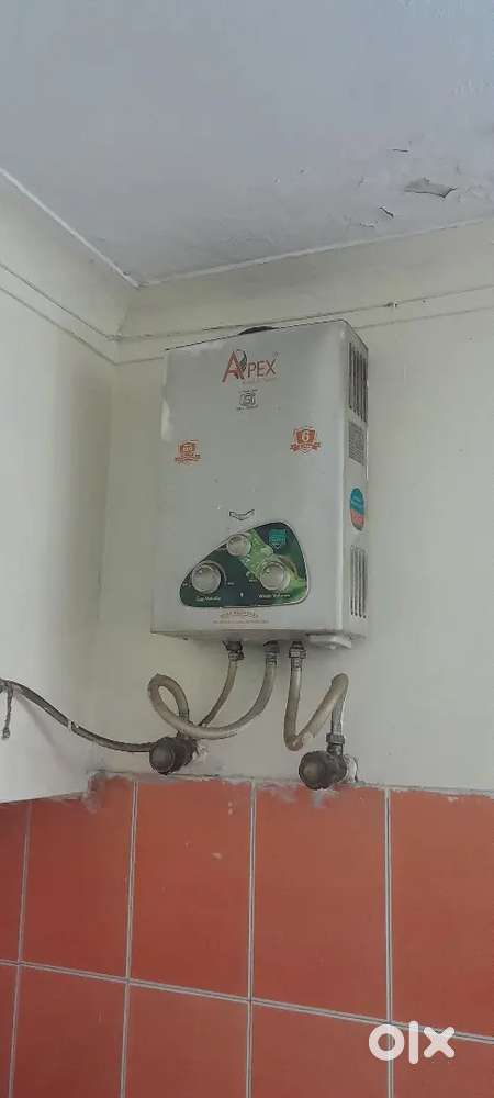 Selling Gas Geyser ( Rs. 2000 )