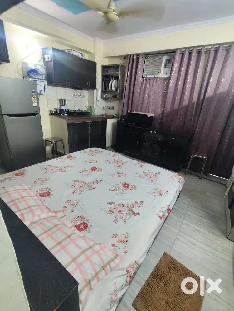FULL FURNISHED  GROUND FLOOR all facilities near by you one room set