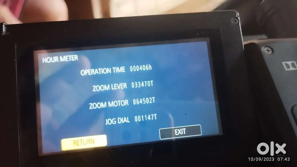 Parasonic PV 100 and Soni zve10 minarles camera