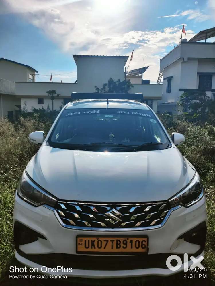 Taxi gaadi k liye driver chaiye