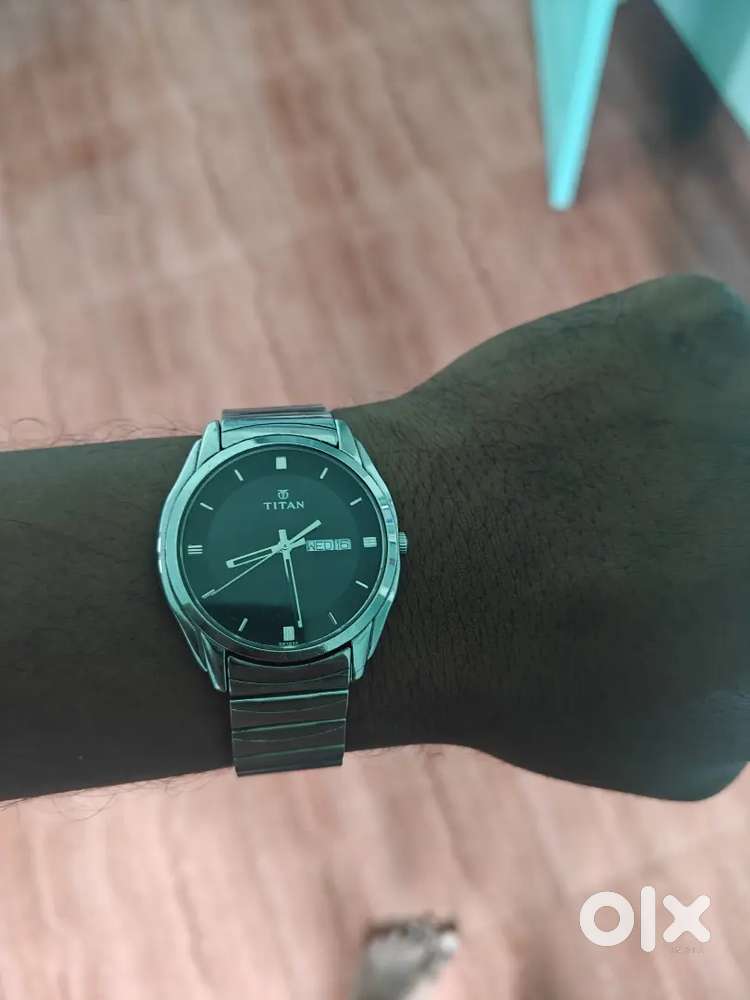 Titan analog watch