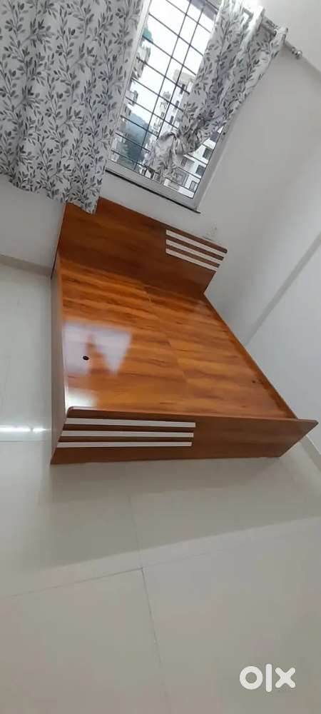 NEW QUEEN SIZE SEMI STORAGE BED AT FACTORY COST