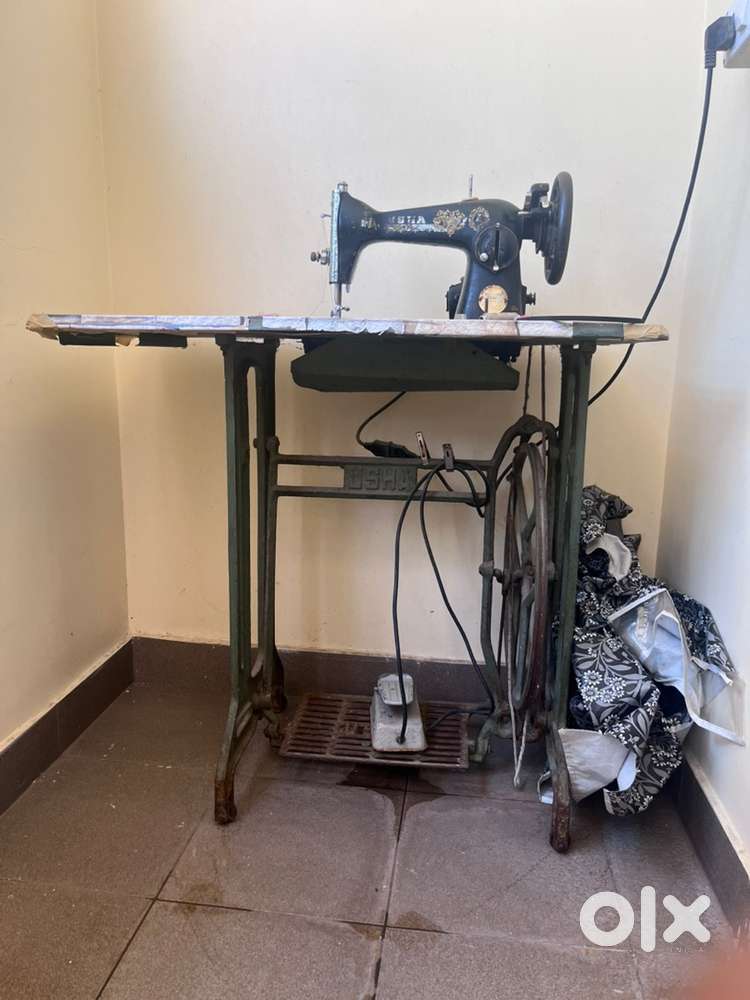 USHA table top motor sewing machine